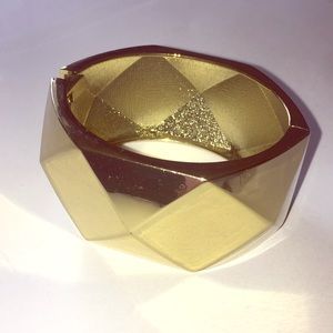 2 1/“2 diameter chunky bracelet